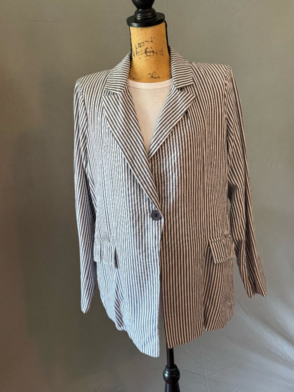 HenHouse Shoppe women's blazer